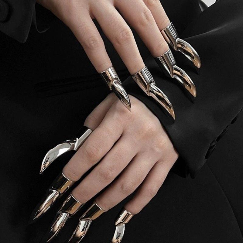 Edgy Wolf Claw Shaped Protective Finger Ring Alloy Stylish Nail Guard Accessory For Modern Fashion Enthusiasts