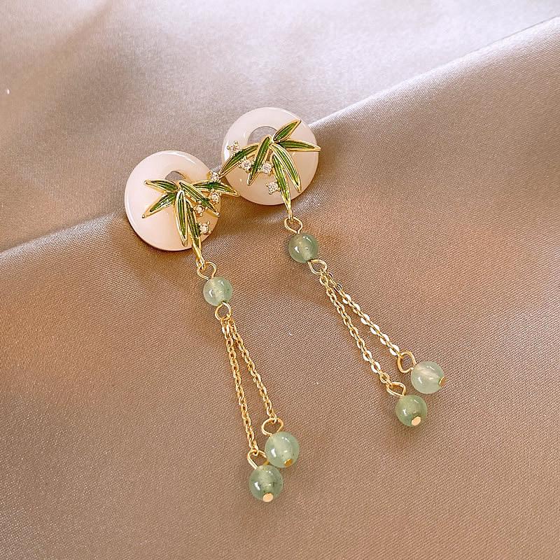 

Модные серьги-подвески для женщин белый