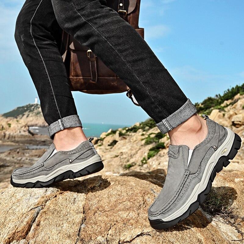 Men Casual Shoes Slip On Genuine Leather Sneakers Fashion Men Flats Autumn Shoes Black Comfortable Men Moccasins Flats