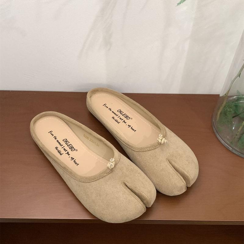 Fashion Retro Split-toe Shoes for Women, Suede Pig's Hoof Shoes, Soft-soled Closed-toe Half-slippers