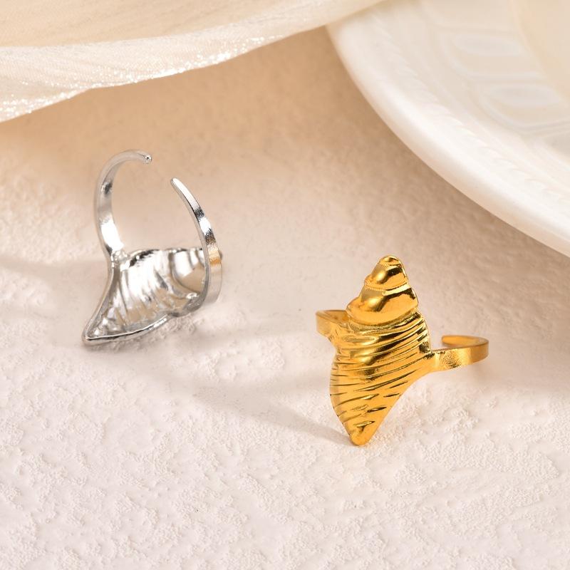 Premium Stainless Steel Seashell Ring, Beach Vacation Style, Threaded Titanium Ring, Fade-Resistant Jewelry
