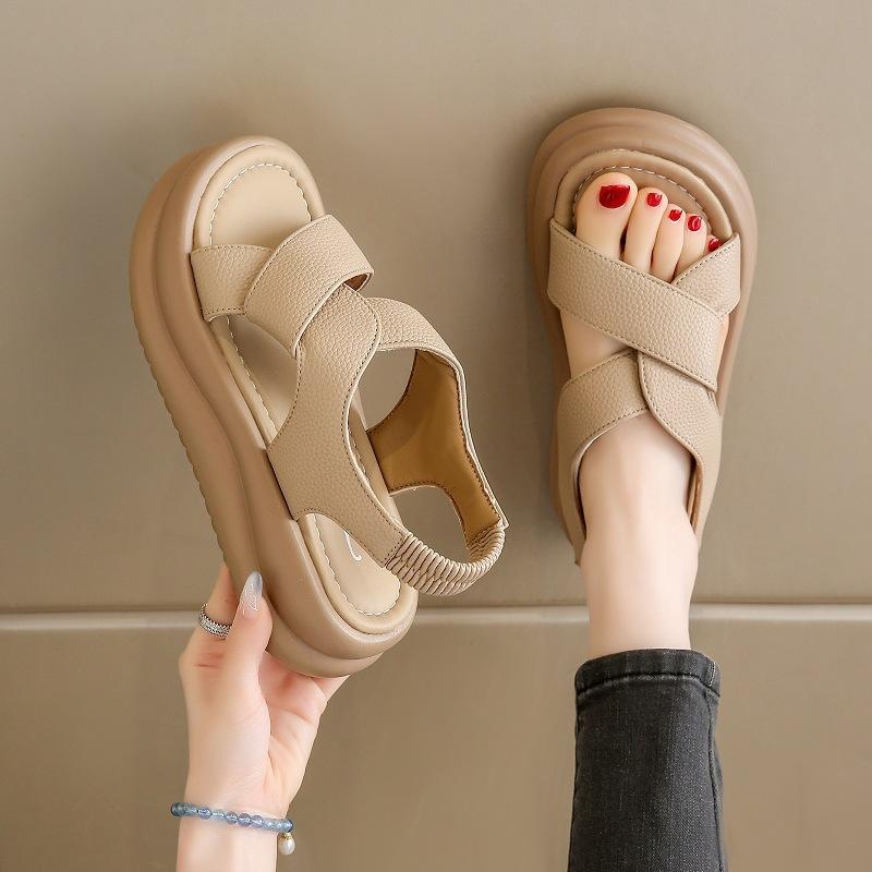 Internet celebrity platform sandals women wear 2025 summer new ins trendy fashion versatile and thin skirt muffin shoes
