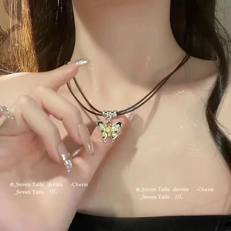 Butterfly Fairy Silver Necklace: Chic, Trendy, Elegant Clavicle Chain - Sweet & Cool High-End Accessory