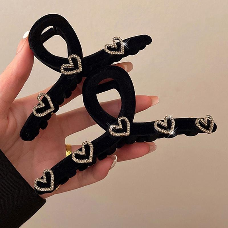 New Winter Flocked Heart Hair Claw Clips Women Elegant Plastic Ponytail Crab Barrette Hair Accessories