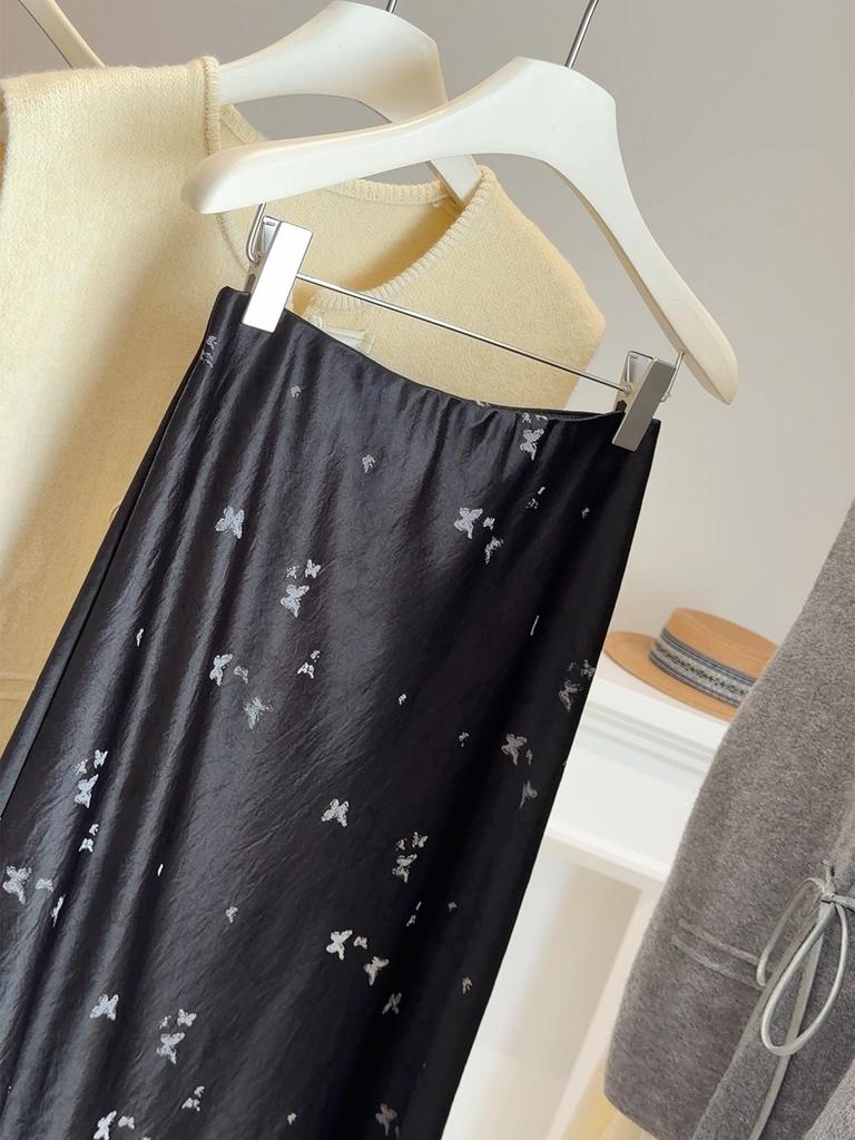 2026 Spring Women's High-Waist Mermaid Skirt: Chinese Style Butterfly Print & Slimming Satin