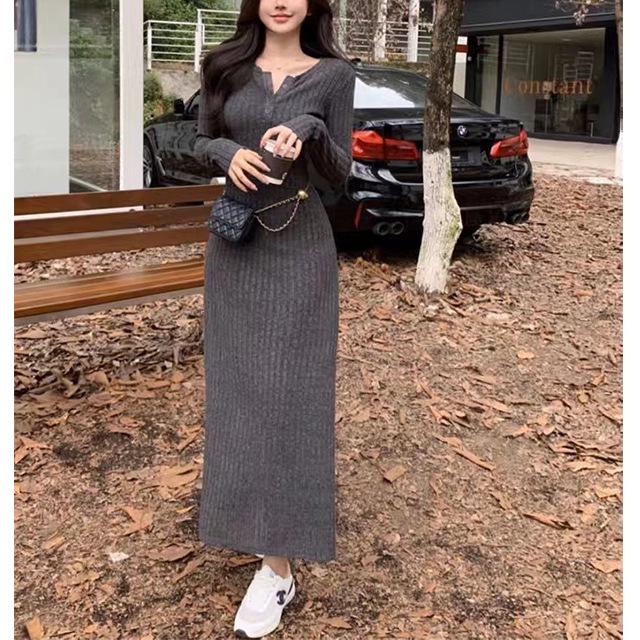 Hepburn Style Slim Fit Over-The-Knee Knitted Dress with Coat for Women – Autumn/Winter Collection