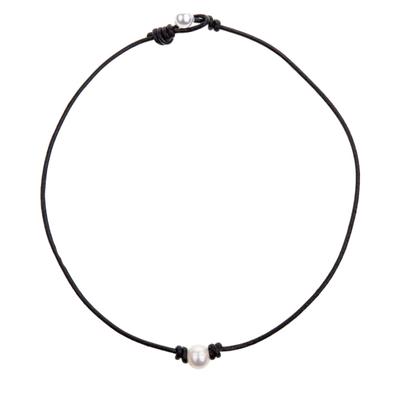 Semplice Collana con Ciondolo di Perla Sintetica e Cordino di Cuoio Gioielli da Donna per Feste Estive