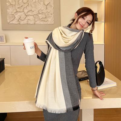 Accessori – Sciarpe e foulard