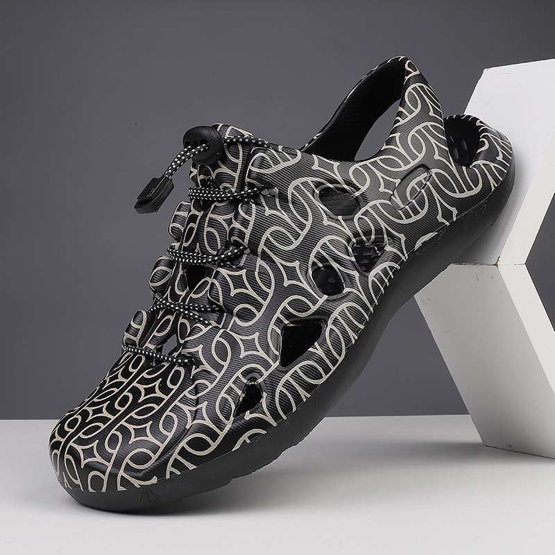 Sandals men's outdoor sports mountaineering and wading shoes soft sole non-slip deodorant hollow beach driving casual hole shoes