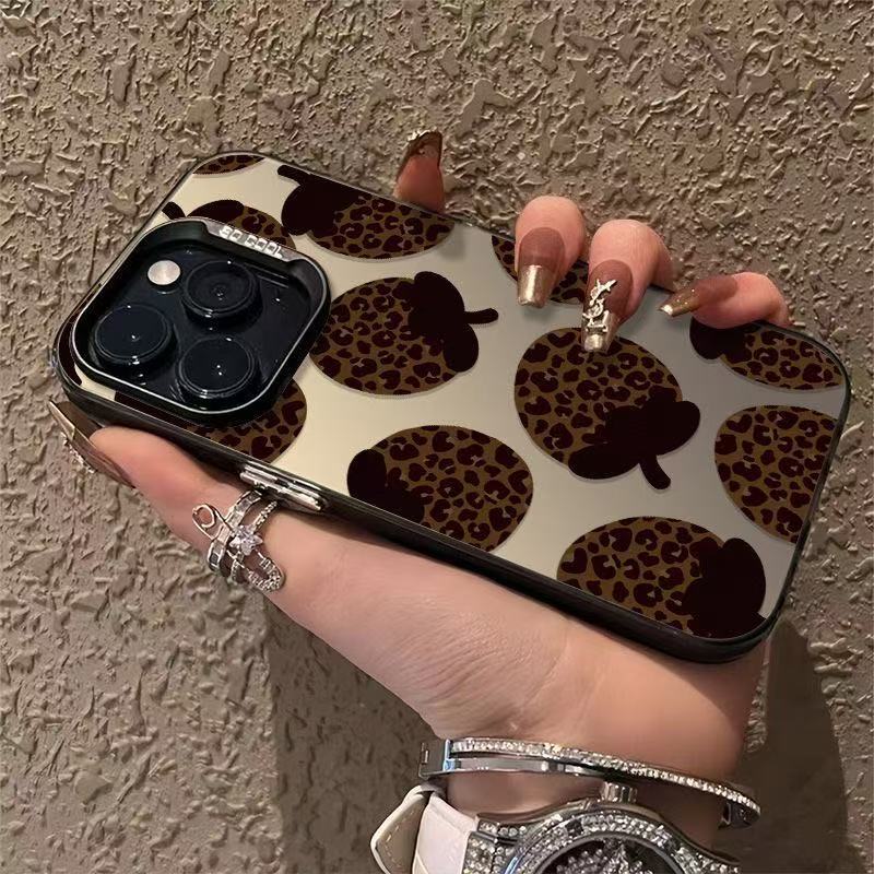 Full screen strawberry leopard print suitable for iphone17 mobile phone case Apple 15promax/14 new 13pro12 Europe and America