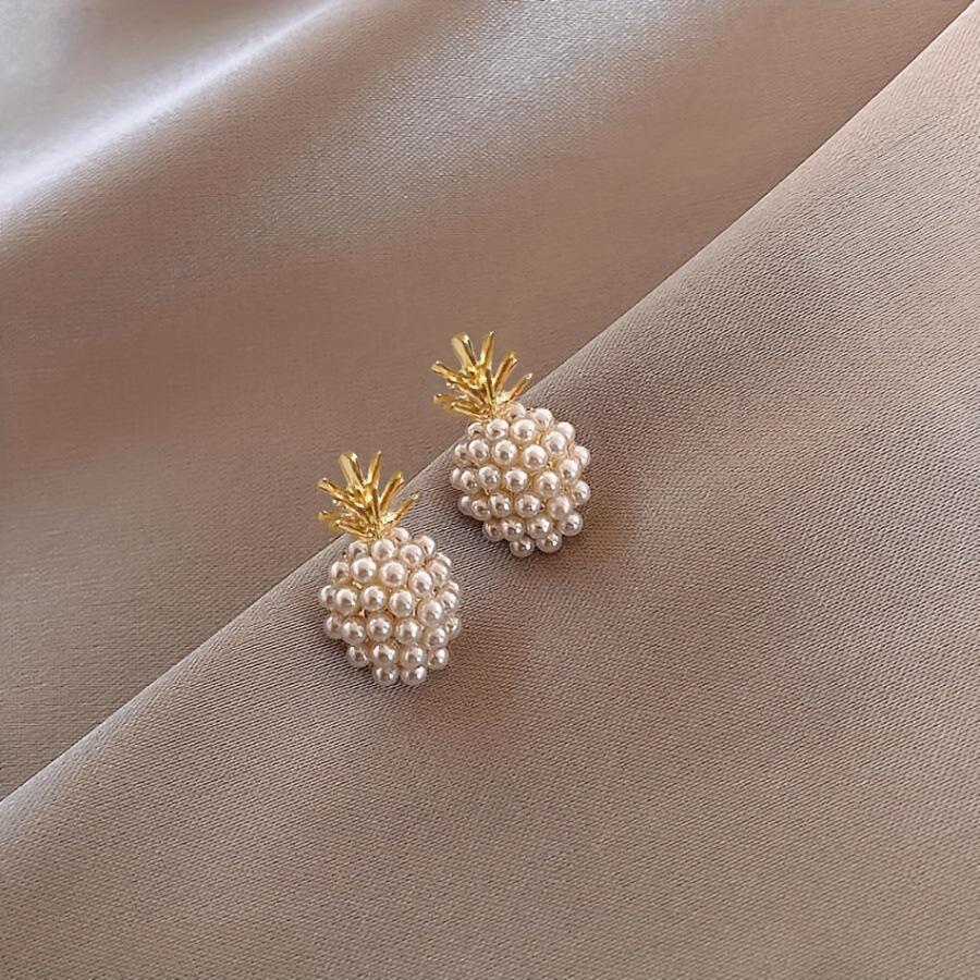 Stylish Pearl Pineapple Stud Earrings
