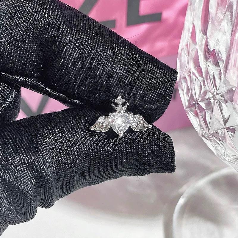 

#1Pc Fashion Personality Heart Rhinestone Wing Ear Bone Nail Earrings For Punk Jewelry Women Accessries Gifts