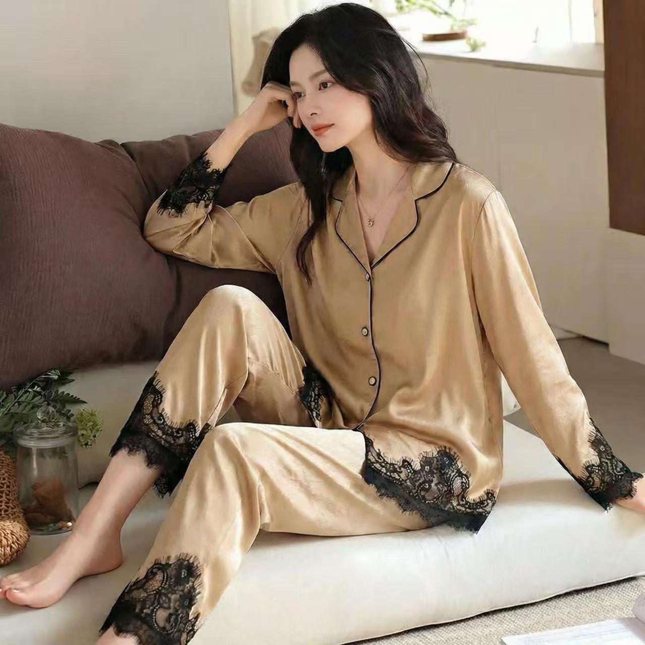 

Женский французский роскошный комплект пижамы из ледяного шелка с кружевом - с длинным рукавом и брюками M трава зеленый