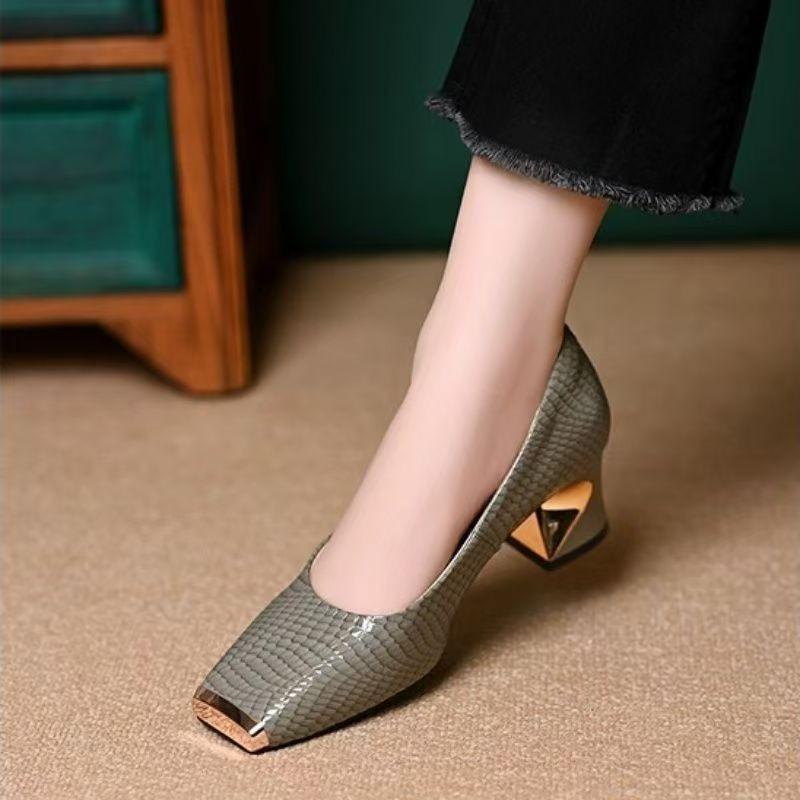 

Metal head anti-kick shallow mouth single shoes autumn French soft leather pattern thick heel soft sole small leather shoes 41 сірий колір