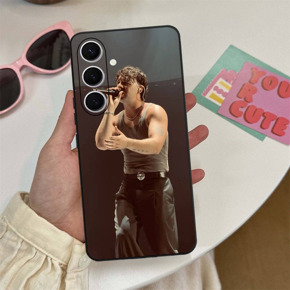 1PC Popular Singer Q-Quevedo Phone Case For Samsung S 24 Fe 25 Ultra Plus 20 Lite 21 30 22 23 24 22 Ultra 5G Fundas