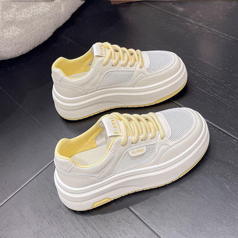 

Маленькие белые туфли для девочек, универсальные, сетчатые, дышащие, на толстой подошве-маффин, весна-лето 2025, тонкие, популярные, повседневные спортивные кеды для женщин 40 жёлтый