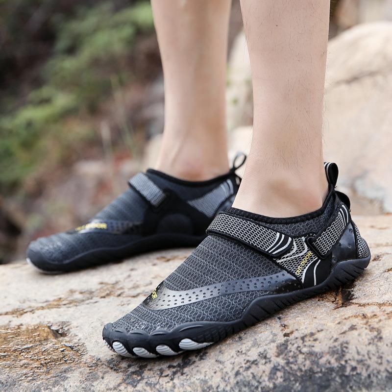 Light Men Summer Beach Shoes Women Breathable Mesh Wading Aqua Shoes Quick Dry Water Footwear for Hiking Surfing