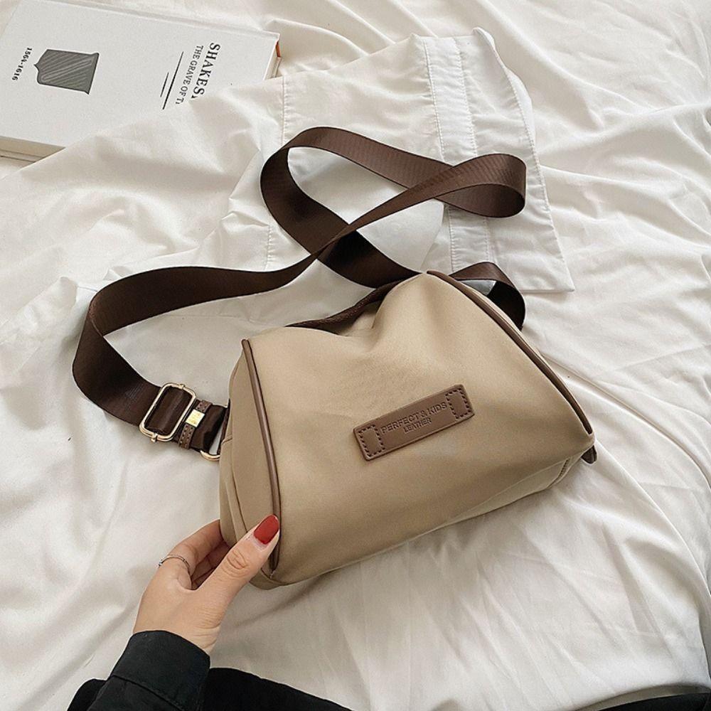 

Portable Shoulder Crossbody Bag Waterproof Women s Shoulder Bag Fashion Women s Shell Bag Cycling чорний