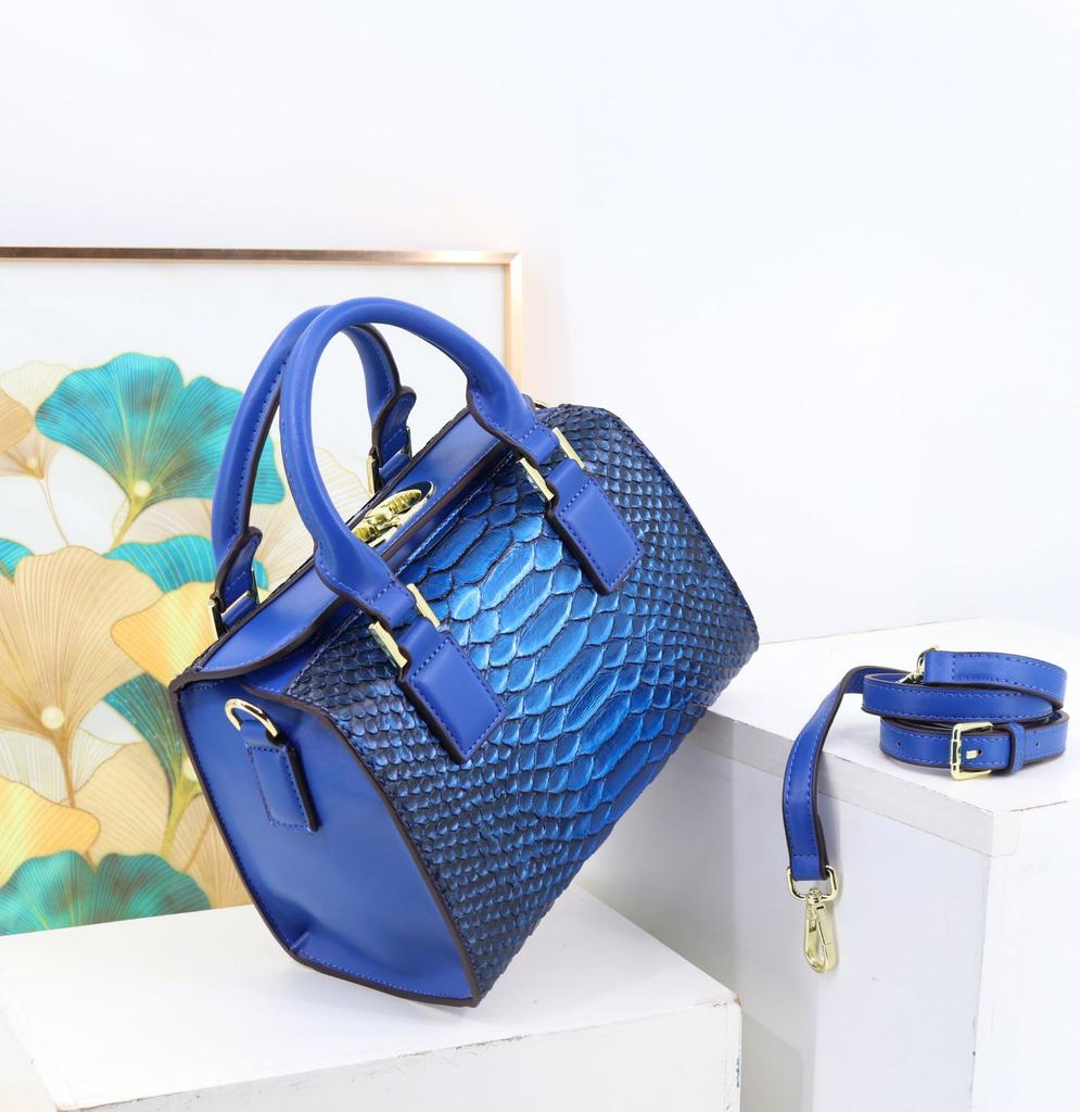 Snake Pattern Women'S Bag Portable Messenger Bag Good Goods
