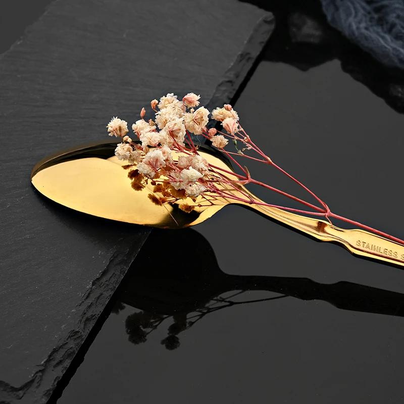 Zlatá sada příborů 4 ks Sada západního nádobí Sada nádobí z nerezové oceli Nůž Vidlička Lžíce Čajová lžička Sada příborů do domácí kuchyně