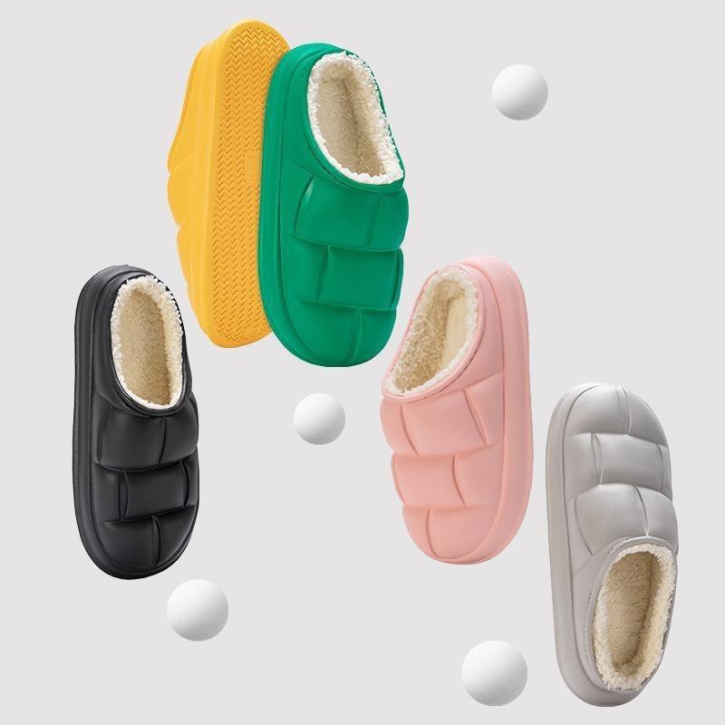 Waterproof cotton slippers for women to wear outside in winter, non-slip petals for indoor home use, warm home, and velvet slippers for men.