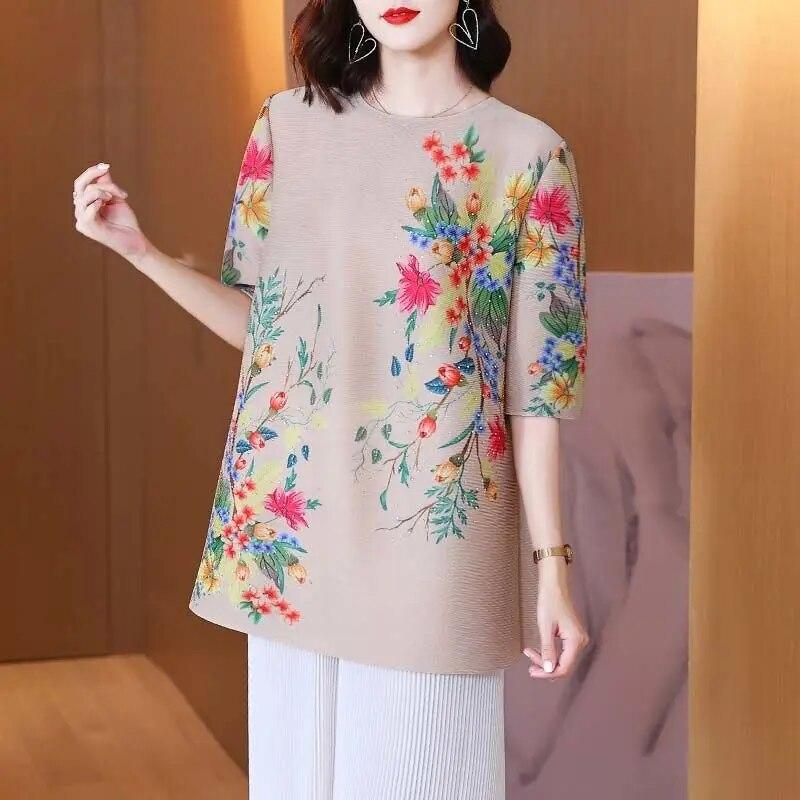 Wrinkled Temperament Top, Summer Fashionable New Style, Quarter Sleeved Western-style Age Reducing Print, Slimming T-shirt