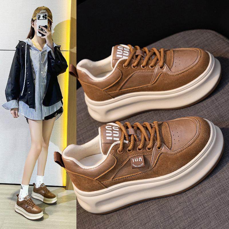 Board shoes women's 2026 spring new sports and leisure sponge cake women's shoes height increasing German training shoes