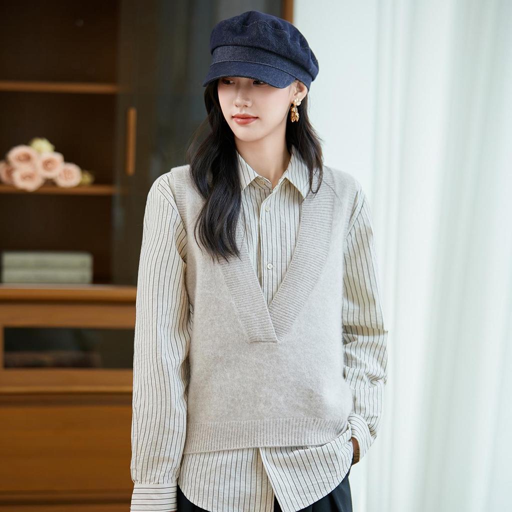 2025 A/W 100% Pure Wool Loose Fit Versatile V-Neck Knit Sweater Vest