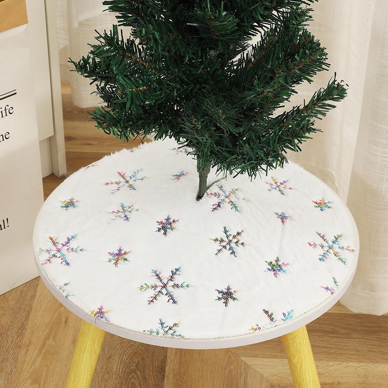 

Multi-Color Faux Fur Christmas Tree Skirt: Solid Color, European & American Style, Machine Washable Diameter 40cm