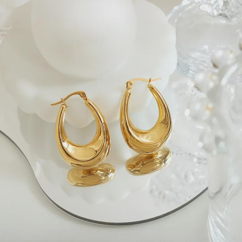 Trendy Gold-Plated U-Shaped Titanium Earrings: European & American Style, No Fading, Fashionable & Personalized.