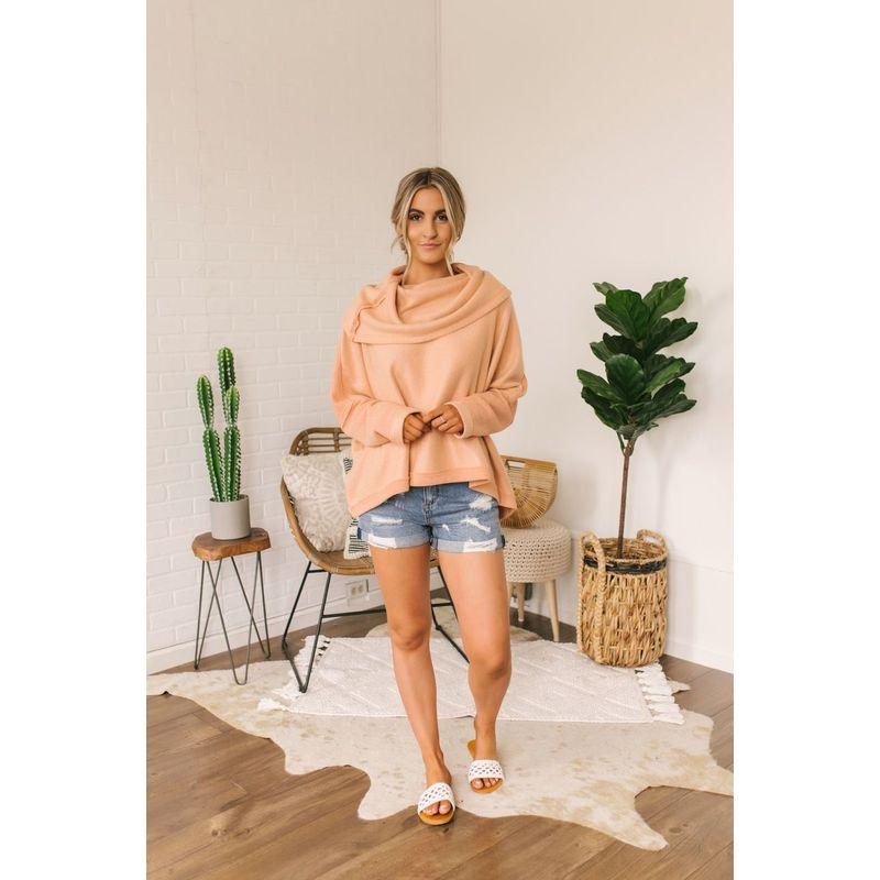 

FP Featured Slit Back Loose Hip Hop Style Scarf Collar Fleece Pullover Peach XL