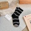 Herbst und Winter Miu Stil Gestreifte Mittellange Socken Kinder Leichter Luxus Retro Stapelsocken College Stil Literarische Baumwollsocken