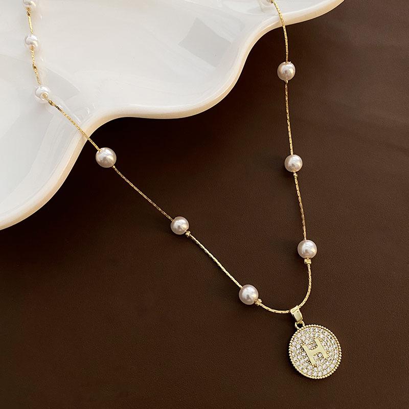 

Women s 2024 Luxury H Pendant Pearl Tassel Necklace