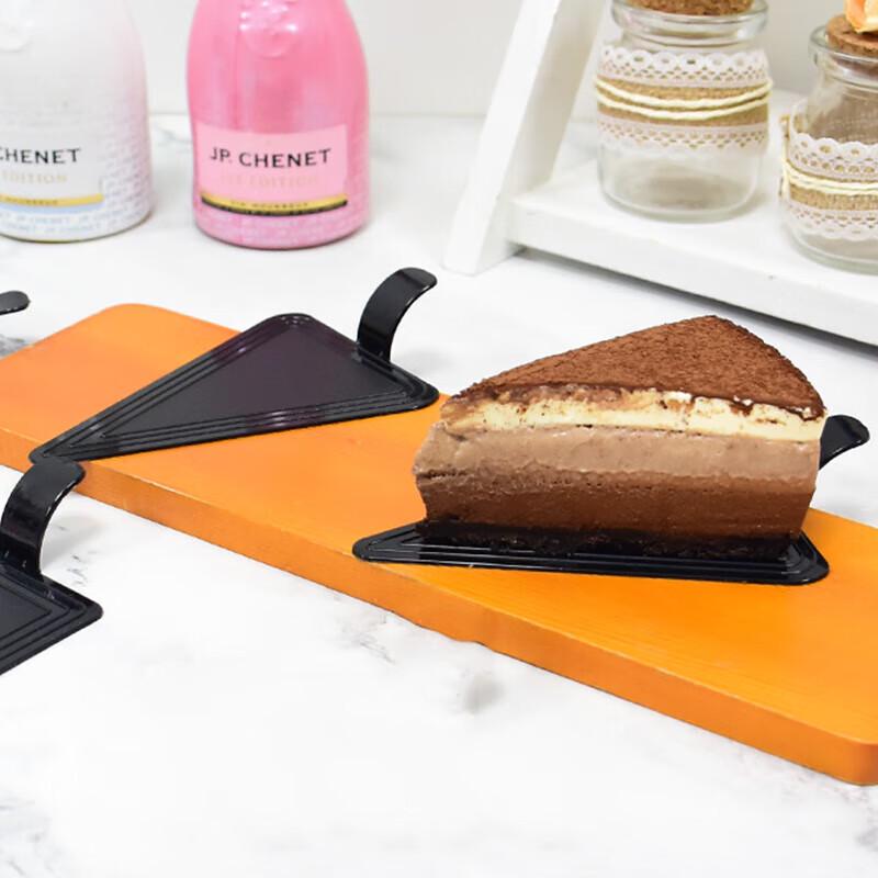 Одноразовая треугольная подставка для торта и мусса