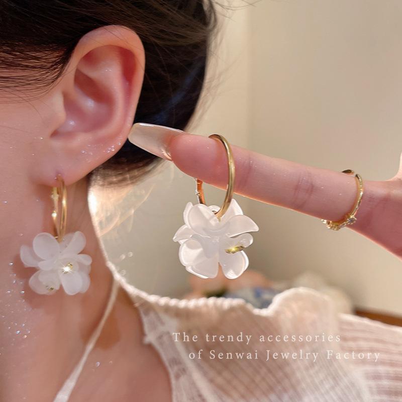 Vacation Style Dopamine Flower Earrings Women's Summer Sweet Temperament Versatile High-end Stud Earrings 925 Silver Needle Earrings