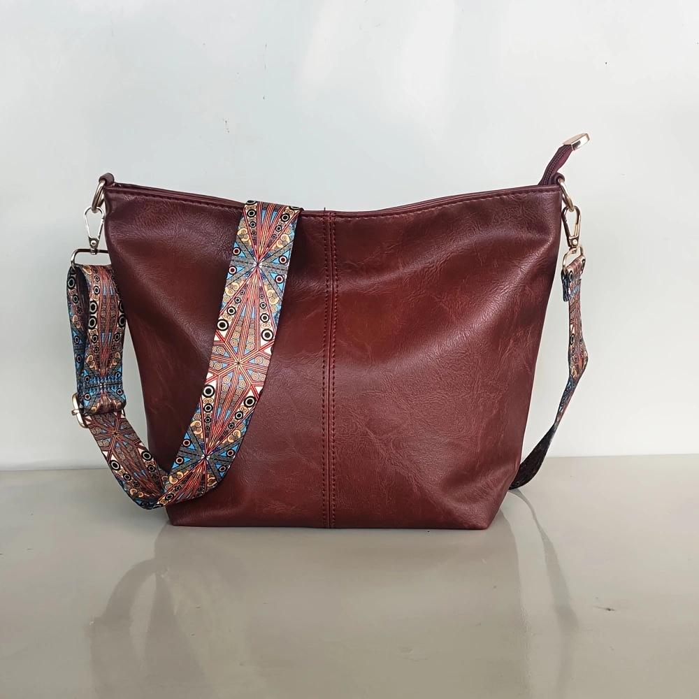 Fashionable wide shoulder strap shoulder bag, retro PU leather women's crossbody bag, casual bucket bag