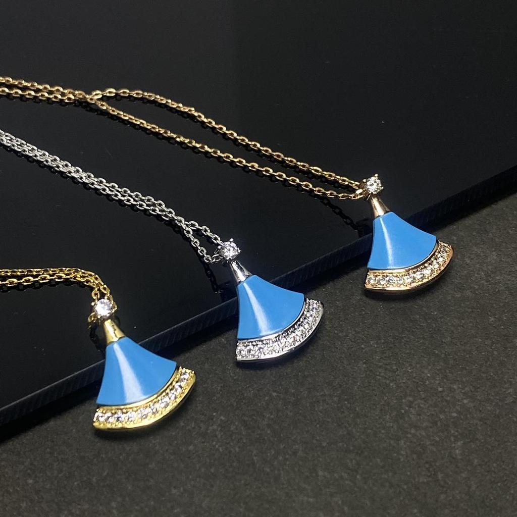 Natural Mother-of-Pearl Double-Layer Fan Pendant Necklace - Women's Luxury Clavicle Chain