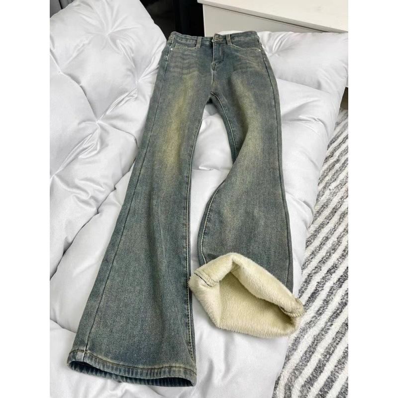 Plus Size High Waist Fleece-Lined Micro-Flare Jeans for Women - Slimming, Elastic, Wide Leg Bell Bottoms for Autumn/Winter