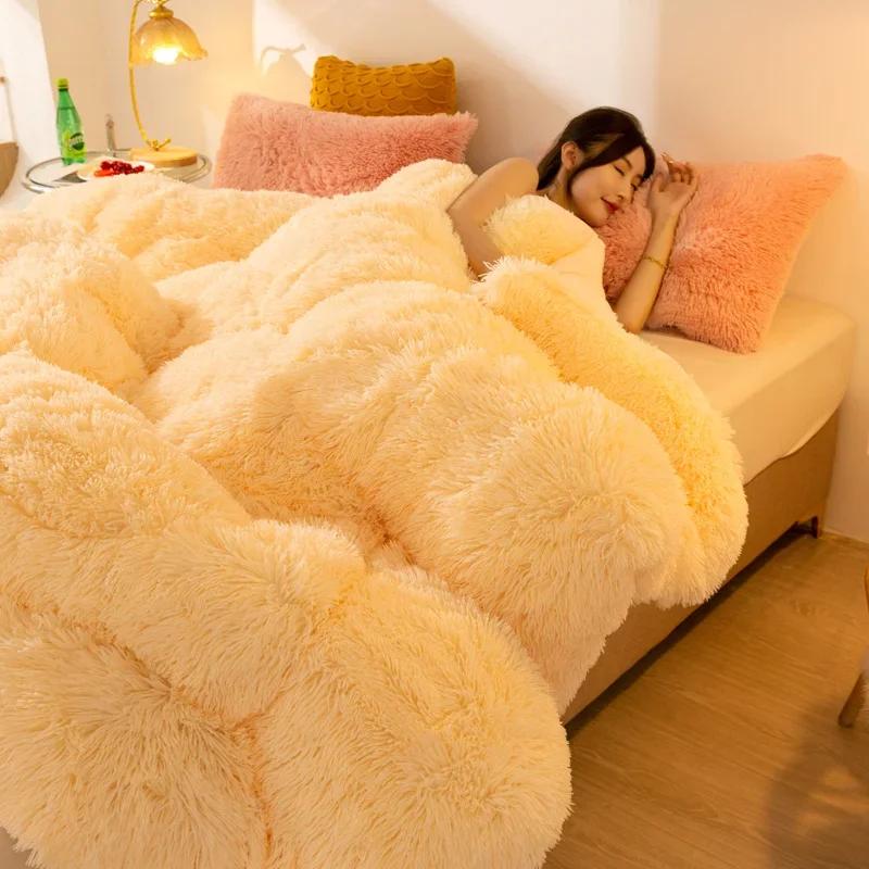 Thick Mink Fur Lamb Fur Warm Winter Comforter Soft Double-sided Velvet Quilted Cotton Quilt Lightweight Fluffy and Elastic Duvet