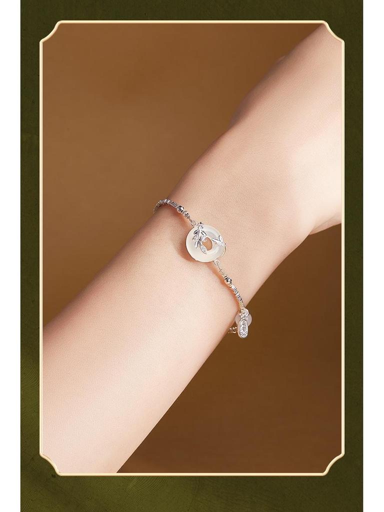 Bransoletka damska ze srebra próby S925 z białym chalcedonem i zapięciem zabezpieczającym - Ekskluzywna biżuteria wysokiej klasy, Idealna na prezent na Qixi Walentynki