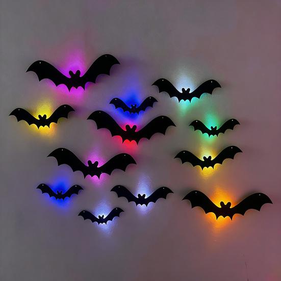 Mysteriöse Heimdekorationen Halloween 3D Leuchtende Fledermaus Wanddeko, Abnehmbare Filz Fledermaus Aufkleber, Verschiedene Montierte Verzierungen Größe, LED Leuchtend