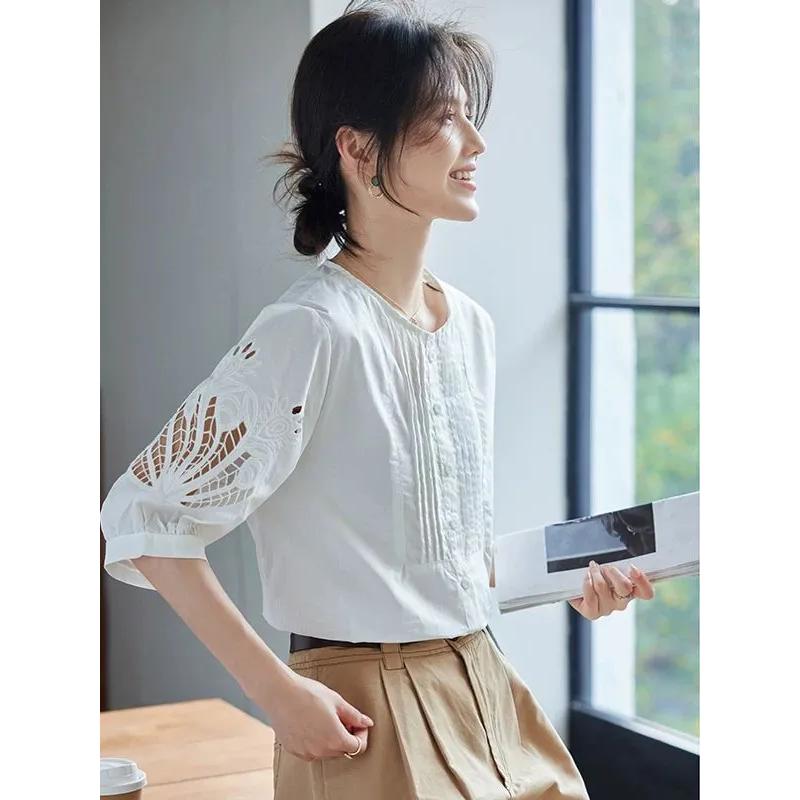 Damen Rundhals Halbarm Bluse Stickerei Ausgeschnitten Falten Casual Atmungsaktiv Weißes Oberteil