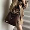 2025 Trendy Women's Large-Capacity Fashionable Tote: Commute & Crossbody Bag