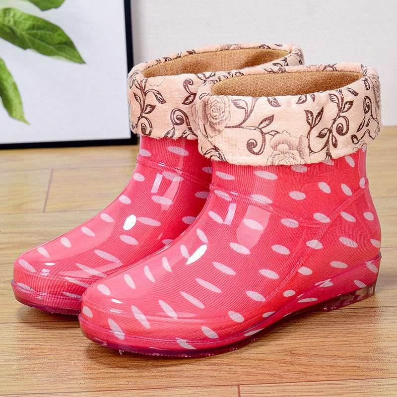 Fashion kitchen work waterproof shoes rain shoes rain boots women's summer adult treading rubber shoes short tube non-slip cover shoes water boots