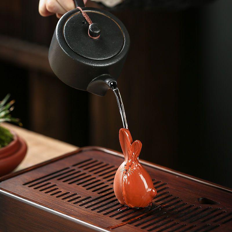 Zisha Clay Tea Pet Handmade Cute Rabbit Figurine Lucky Feng Shui Zodiac Animal Home Office Desk Decor for Tea Ceremony Tabletop