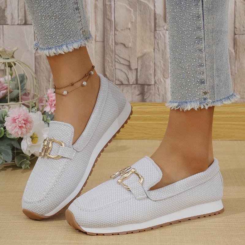 Women’s Round Toe Slip-On Loafers, Plus Size Casual Flats with Metal Buckle