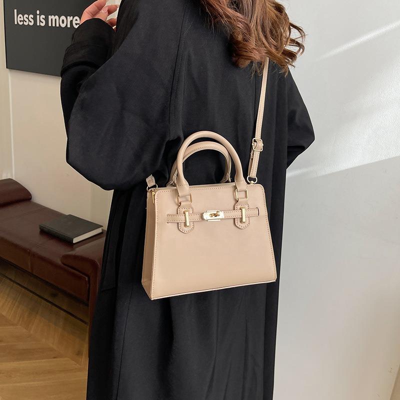 Niche Design Women's Bag Handbag Bag Women's Texture Large Capacity Simple Shoulder Messenger Bag