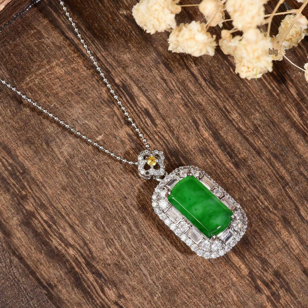 A-Grade Bright Green Wushi Pai Jade Pendant Necklace with Alloy Inlay
