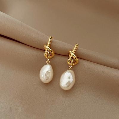 Nuevos Pendientes Planos de Perlas Cosidas de Color Dorado Elegante Francés con Frijoles para Joyería de Moda Coreana Accesorios Dulces para Mujer de Fiesta