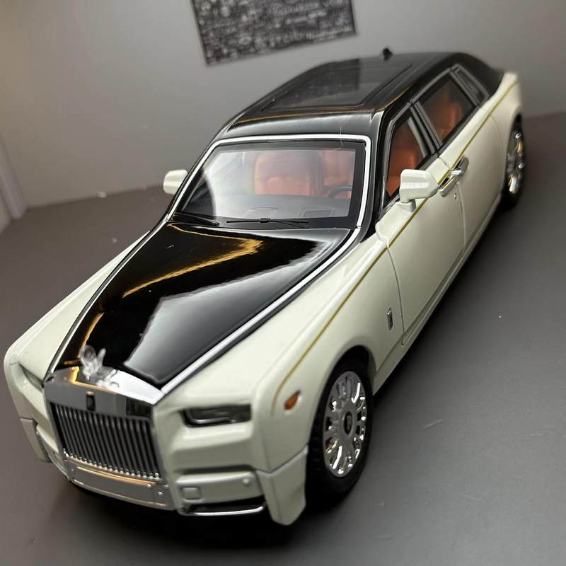 1/18 Rolls Royce Phantom Alloy Luxy Car Model Diecasts & Toy Vehicles Metal Car Model Simulation Sound and Light Childrens Gifts